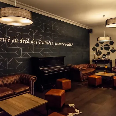 Les Pyrénées Hotel 2*