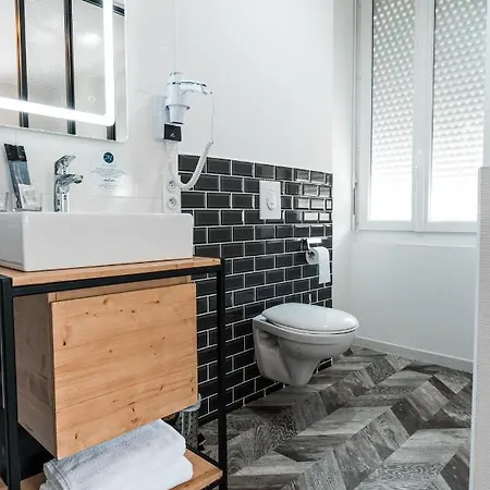 Hotel Les Pyrénées 2*